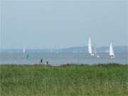 Zwischen den Urlaubsinseln Rgen und Usedom: Wassersportsaison auf dem Greifswalder Bodden.