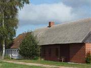 Auf dem Weg zum Stettiner Haff: Bauernhuser in Stolpe im Hinterland von Usedom.