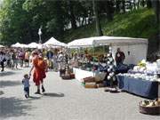 An der Strandstrae: Traditionell findet im August der Tpfermarkt in Klpinsee statt.