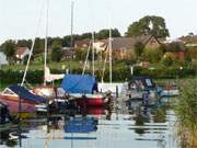 Wunderbares Fleckchen auf Usedom: Das traditionelle Fischerdorf Loddin am Achterwasserhafen.