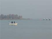 Auf der Jagd nach dem Mittagessen: Angler auf dem Peenestrom in der Nhe von Wolgast.