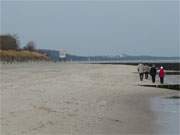 Spaziergang am Ostseestrand: Die Usedomer Ostseebder Zempin und Zinnowitz.