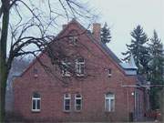 An der Dorfkirche von Benz: Das alte Pfarrhaus.