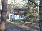 Idyll am Ostseestrand: Ferienhaus im Kstenwald des Seebades Zempin.