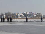 Winterszene: Ein Teil der Stadt Wolgast liegt auf der Insel Usedom.
