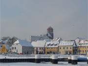 Blick von der Schlossinsel auf die Altstadt von Wolgast: Schneefall über Ostvorpommern.