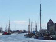 Langsam taut das Eis im Stadthafen von Greifswald.