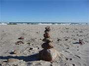 Trollsteenen auf der Insel Usedom: Gestapelte Steine in der Nhe von ckeritz.
