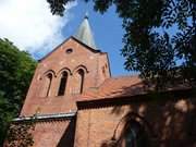 Backsteingotik: Die Kirche von Stolpe auf Usedom.