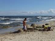 Tiefbauprojekt: Sandburgenbau zwischen den Ostseebdern Zinnowitz und Zempin.