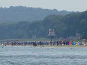 Gut besucht: Ostseestrand von ckeritz an der Strandpromenade.