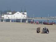 Sandburgenbau im Oktober: Wunderbares Wetter auf der Insel Usedom.