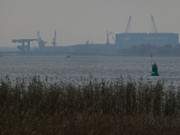 Wolgast: Inselbrcke und Peenewerft von Zecherin aus gesehen.