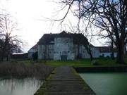 Wasserschloss von Mellenthin: Brcke ber den Burggraben.