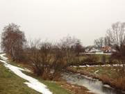 Auf dem Deich am Achterwasser: Blick zum Seebad Zempin in der Inselmitte.