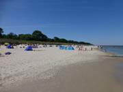 Baden, Sonnen, Wandern: Ostseestrand am Seebad Zempin.