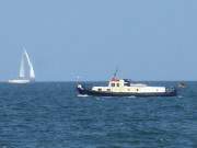 Am Ostseestrand von Koserow: Boote auf der Ostsee.