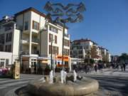 Springbrunnen: Strandpromenade des Ostseebades Swinemnde.