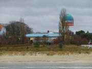 Ostseeblick: Hubrestaurant an der Strandpromenade von Zinnowitz.