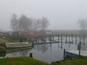 Wenige Boote im Hafen: Novemberstimmung im Seebad Loddin.