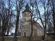 Ein Hauch von Schnee: Die Feininger-Kirche in Benz.