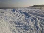 Gefrorene Wellen: Vereiste Ostsee nahe des Seebades ckeritz.