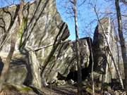 Geneigte Seitenwnde: Ruine des groen Schutzbunkers bei Peenemnde.