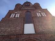 Beeindruckendes Gebude: Der barocke Turm der Greifswalder Nikolaikirche.