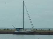 Rastplatz: Segelboot an der Mole des Kamminker Hafens.