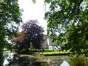 Wasserschloss Mellenthin: Blick ber den Schlossgraben.