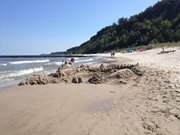 Sandburgenbau: Ostseestrand in Richtung Klpinsee.