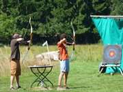 Freizeitsport am Achterwasser: Bogenschieen bei Damerow.