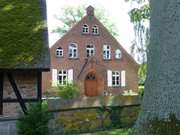 Grer als die Kirche: Das Pfarrhaus der Gemeinde Morgenitz.