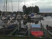 Hafen Loddin: Dichte Wolken ziehen ber Usedom.