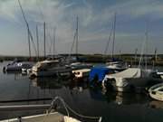 Achterwasserhafen ckeritz: Wassersport auf Usedom.