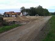 Am bestehenden Promenadenplatz: Bau der Strandpromenade.