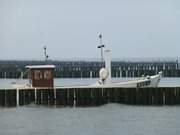 Fischerboot: An der Seebrcke des Ostseebades Koserow.