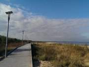 Viele Aussichtspunkte: Weg auf der Dne des Swinemnder Ostseestrandes.