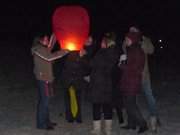 Lichter aufsteigen lassen: Silvester auf Usedom.