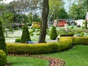 Im Kurpark an der Strandpromenade: Misdroy in Westpolen.