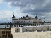 Strandkrbe und Seebrcke: Ostseeinsel Usedom.