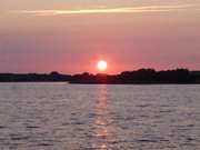 Sonnenuntergang über dem Achterwasser: Usedomer Halbinsel Gnitz.