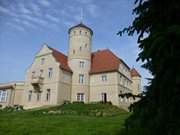 Im Haffland der Insel Usedom: Schloss Stolpe.