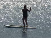 Balanceakt auf dem Achterwasser: Foto vom Surfbrett aus.