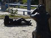 "Beobachtungen": Skulpturen an der Strandpromenade.