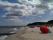 Badegste am Strand: Ostseebad Koserow auf Usedom.