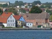 Wolgast am Peenestrom: Blick von Sauzin auf Usedom.