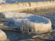 Gefrierendes Meer: Eiszapfen auf der Ostsee.