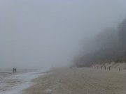 Loddiner Ortsteil Stubbenfelde: Teufelsberg im Nebel.