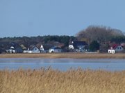 Am Zempiner Hafen: Ferienhuser auf Usedom.